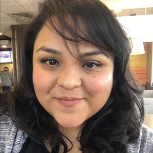 Meet your Posher, Isabel